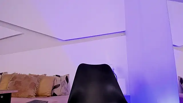 SmoothAlpha  online show from 03-02-26, 09:33