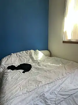 CoquineCharmeuse online show from 04-05-26, 01:07