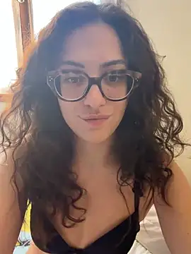 CoquineCharmeuse online show from 04-02-26, 01:29