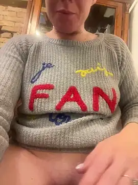 Snapshot of RedPepper- chatting on 12-19-25, 12:40 RedPepper- online show from 12-19-25, 12:40