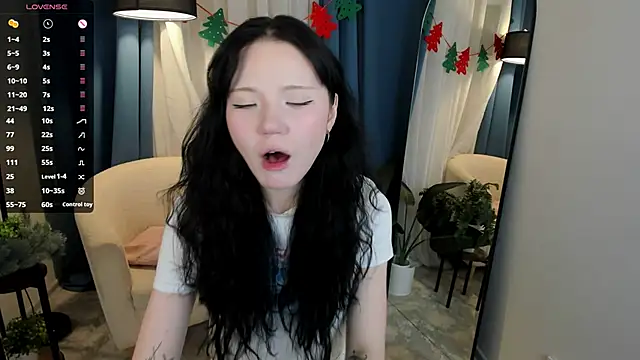 LeaLigth online show from 12-16-25, 02:21