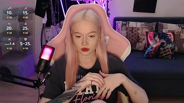 Snapshot of fantasy_lisa chatting on 01-12-26, 01:56 fantasy lisa online show from 01-12-26, 01:56