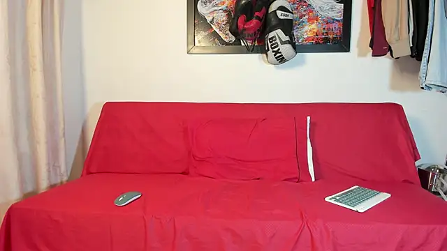 Reynoah online show from 12-16-25, 09:41