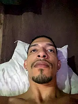 Snapshot of rocchw chatting on 01-08-26, 04:46 rocchw online show from 01-08-26, 04:46