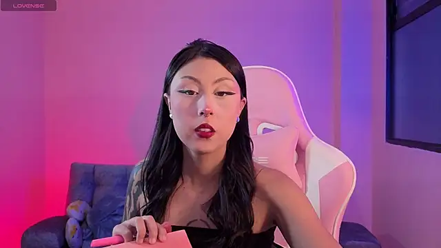 sharonbone online show from 12-18-25, 04:39