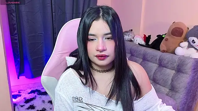 bonnieTaylor1 online show from 05-11-26, 04:25