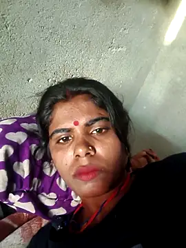 Sexy Rajkumari123 online show from 04-15-26, 12:21