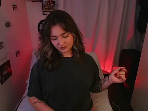 sara cuteeyes online show from 04-05-26, 04:30