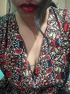 Snapshot of teena-11 chatting on 12-18-25, 12:38 teena-11 online show from 12-18-25, 12:38