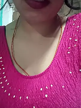 Snapshot of teena-11 chatting on 06-17-26, 04:45 teena-11 online show from 06-17-26, 04:45