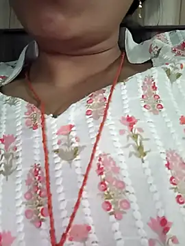Snapshot of teena-11 chatting on 07-02-26, 02:45 teena-11 online show from 07-02-26, 02:45