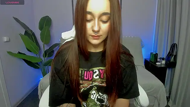 Melly Kiss online show from 01-12-26, 07:15