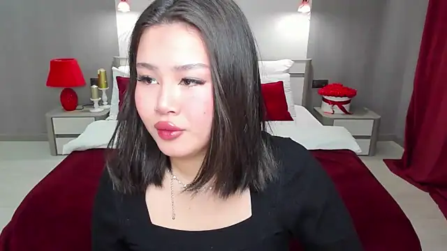 Brunette Charm online show from 04-15-26, 11:16