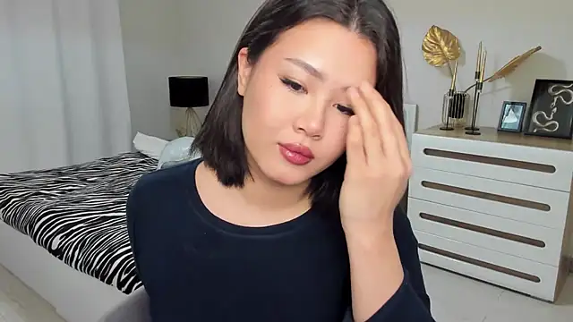 Snapshot of Brunette_Charm chatting on 02-13-26, 04:12 Brunette Charm online show from 02-13-26, 04:12