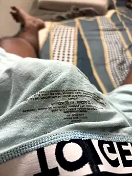 nomanr7271 online show from 12-17-25, 10:31