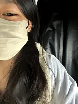 Snapshot of Kawaii-P chatting on 12-19-25, 11:12 Kawaii-P online show from 12-19-25, 11:12