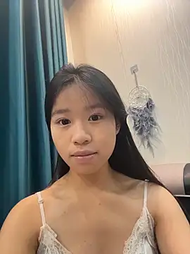 Snapshot of Kawaii-P chatting on 06-18-26, 04:34 Kawaii-P online show from 06-18-26, 04:34