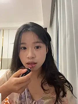 Snapshot of Kawaii-P chatting on 12-20-25, 08:17 Kawaii-P online show from 12-20-25, 08:17
