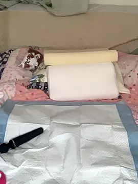 Bess-baby online show from 12-21-25, 03:47