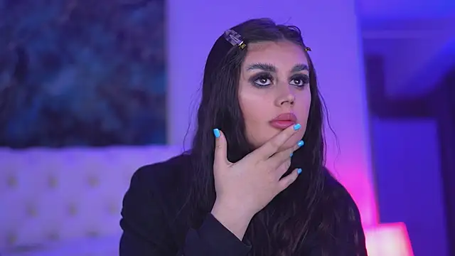 LexaRhodes online show from 12-18-25, 04:22