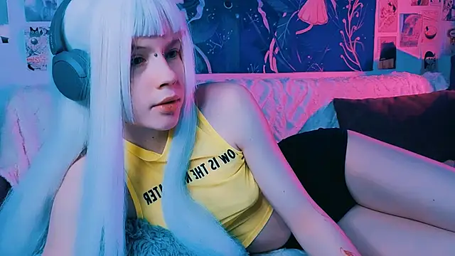 PeacchyPawss online show from 02-21-26, 08:00