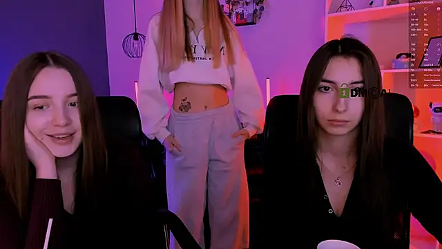 mila firee online show from 04-08-26, 08:27