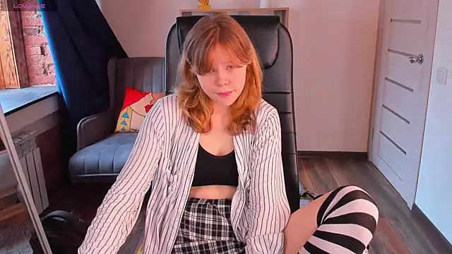 Soft Flame online show from 04-12-26, 11:02