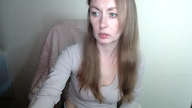 LiaSeass  online show from 05-08-26, 12:20