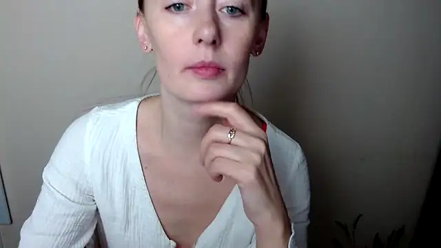 Snapshot of LiaSeass_ chatting on 01-06-26, 08:18 LiaSeass online show from 01-06-26, 08:18