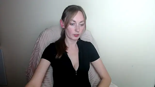 LiaSeass  online show from 05-04-26, 01:14