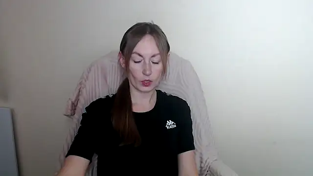 LiaSeass  online show from 05-06-26, 11:58
