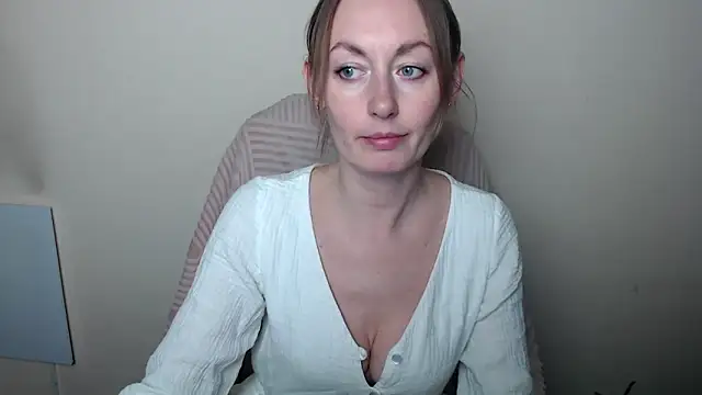 LiaSeass  online show from 04-08-26, 12:17