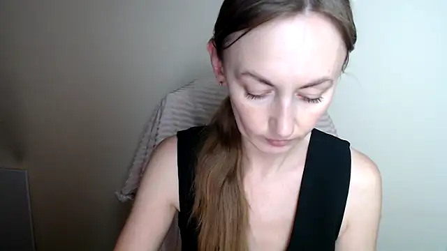Snapshot of LiaSeass_ chatting on 06-26-26, 12:00 LiaSeass online show from 06-26-26, 12:00