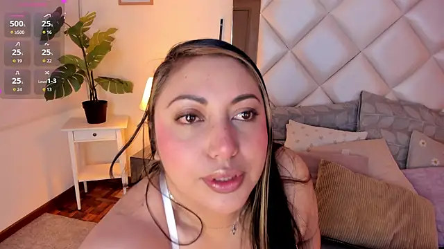 LizzCarter  online show from 07-04-26, 11:16