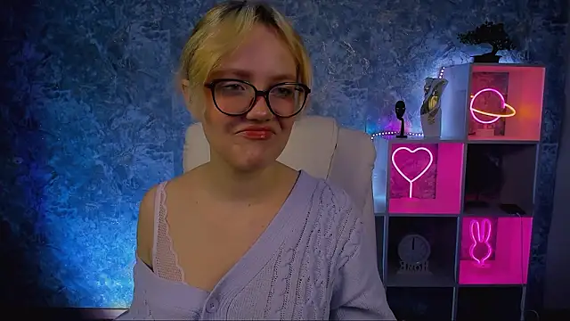 madeline doll online show from 03-15-26, 09:27