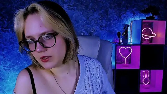 madeline doll online show from 03-04-26, 04:42