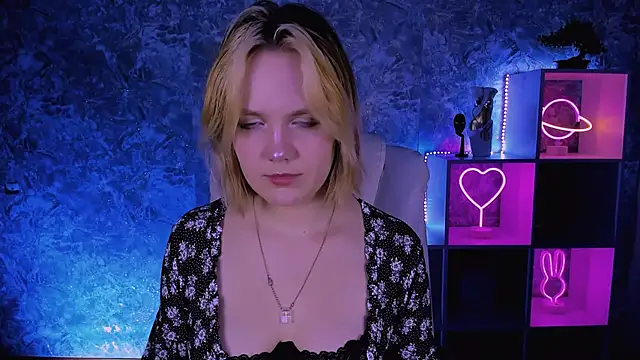 madeline doll online show from 03-02-26, 08:43