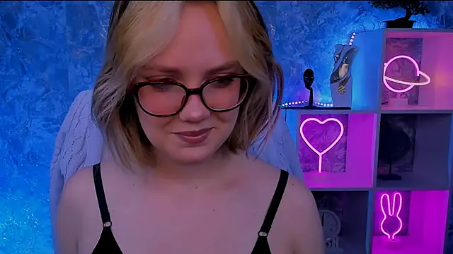 madeline doll online show from 03-21-26, 08:13