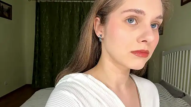 Snapshot of MiaBlanko chatting on 12-14-25, 07:14 MiaBlanko online show from 12-14-25, 07:14