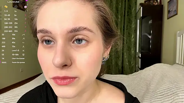 Snapshot of MiaBlanko chatting on 12-18-25, 07:24 MiaBlanko online show from 12-18-25, 07:24