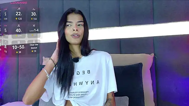 luna blannco online show from 12-19-25, 11:12