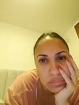Snapshot of Fatisexy88 chatting on 05-16-26, 03:27 Fatisexy88 online show from 05-16-26, 03:27