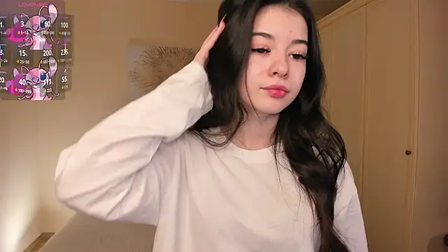 Snapshot of LisaColee chatting on 02-12-26, 07:46 LisaColee online show from 02-12-26, 07:46