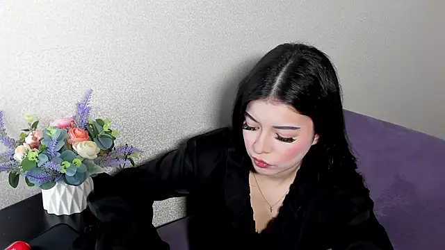 LisaColee online show from 06-03-26, 08:02