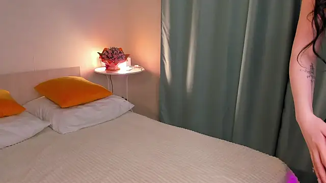 LisaColee online show from 05-25-26, 04:17