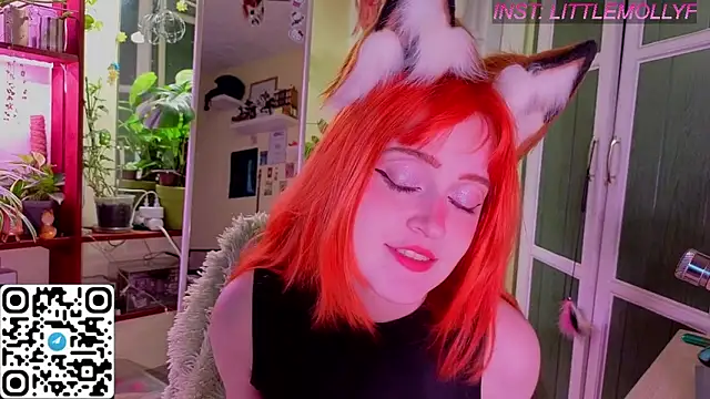 LittleFoxHole online show from 05-01-26, 01:10