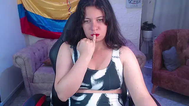 amanda rousee online show from 06-30-26, 03:50