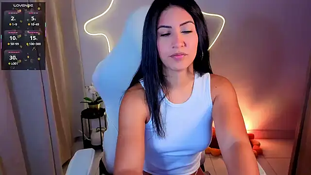 Snapshot of chloebum_ chatting on 01-14-26, 11:03 chloebum online show from 01-14-26, 11:03