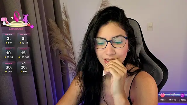chloebum  online show from 05-29-26, 10:54