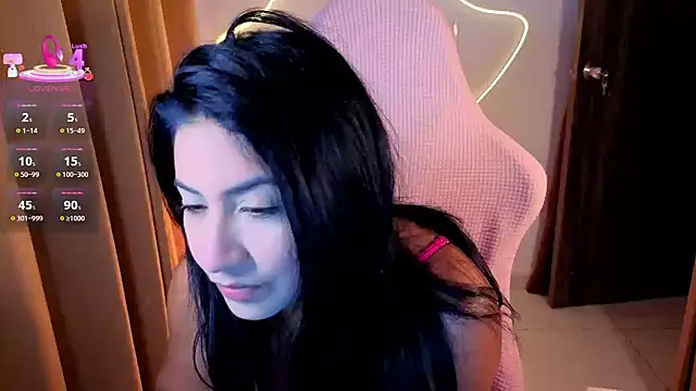 Snapshot of chloebum_ chatting on 12-23-25, 11:09 chloebum online show from 12-23-25, 11:09